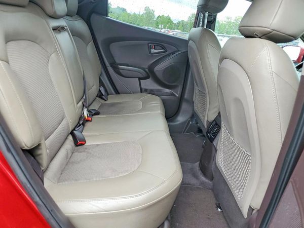 2015 HYUNDAI TUCSON GLS (Middle)
