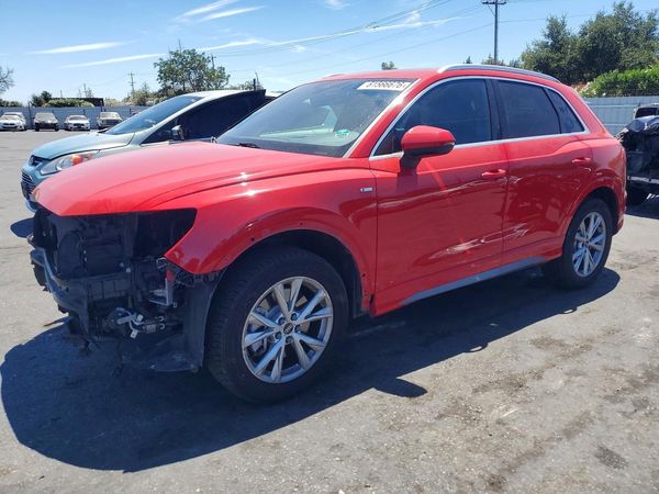 2024 AUDI Q3 S Line quattro Premium
