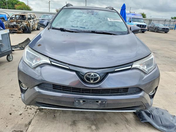 2018 TOYOTA RAV4 Adventure/XLE