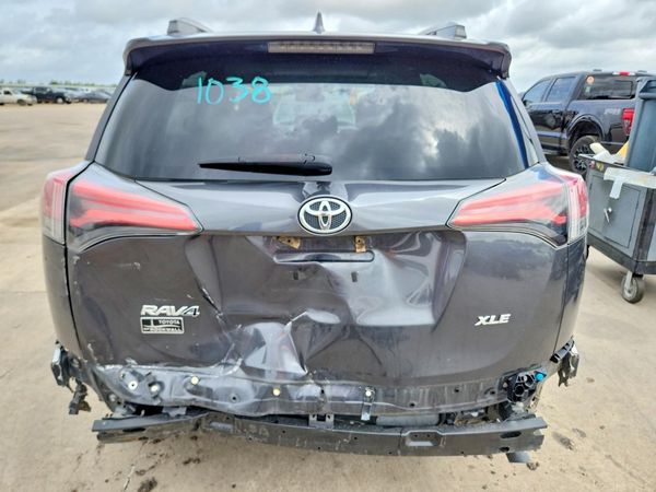 2018 TOYOTA RAV4 Adventure/XLE