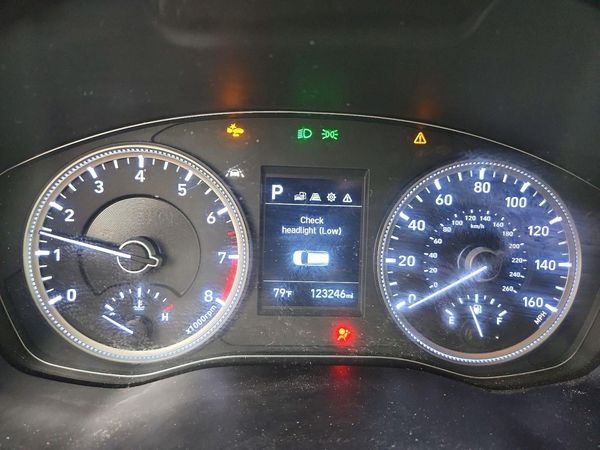 2019 HYUNDAI SANTA FE SE