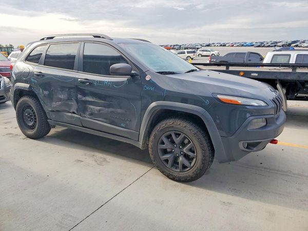 2016 JEEP CHEROKEE TRAILHAWK 4X4