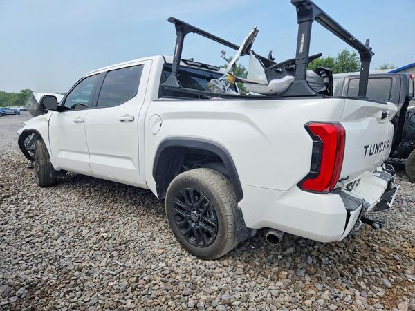 2026 TOYOTA TUNDRA