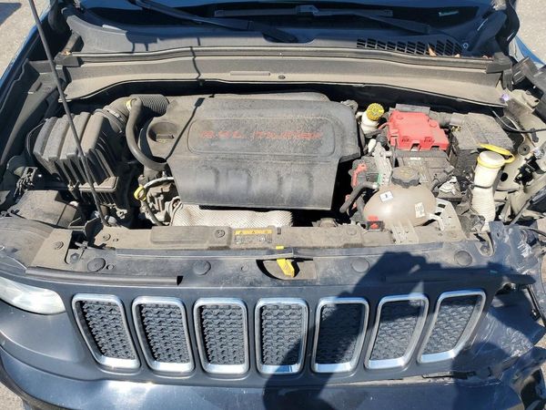 2019 JEEP RENEGADE LATITUDE 4X4