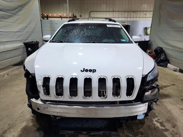 2018 JEEP CHEROKEE LATITUDE FWD