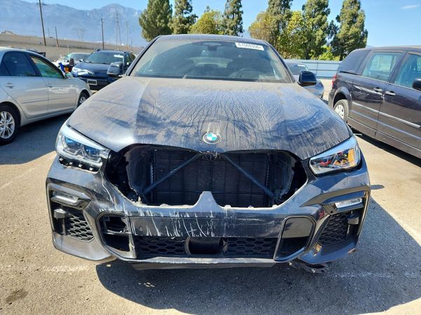 2020 BMW X6 M50i