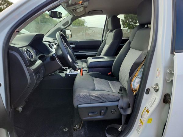 2017 TOYOTA TUNDRA