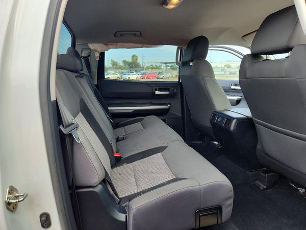 2017 TOYOTA TUNDRA