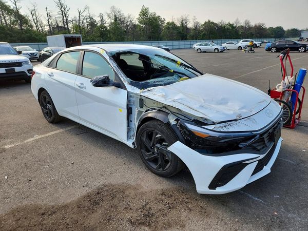 2026 HYUNDAI ELANTRA