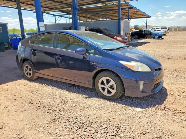 2015 TOYOTA PRIUS