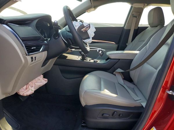 2023 CADILLAC XT4 Luxury