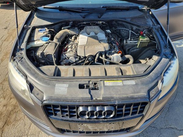 2013 AUDI Q7 Premium Plus