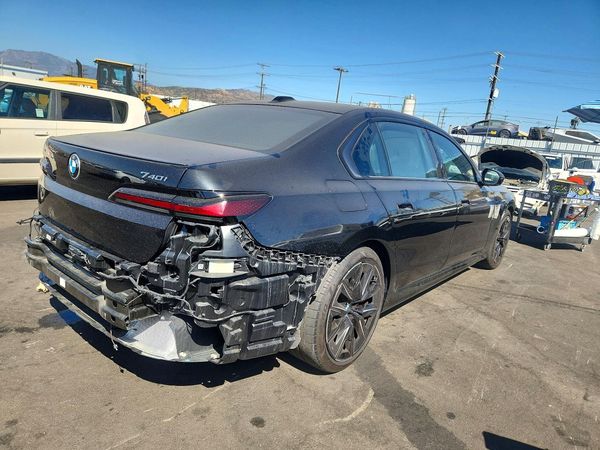 2024 BMW 740