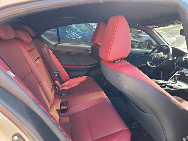 2023 LEXUS IS 300 Premium
