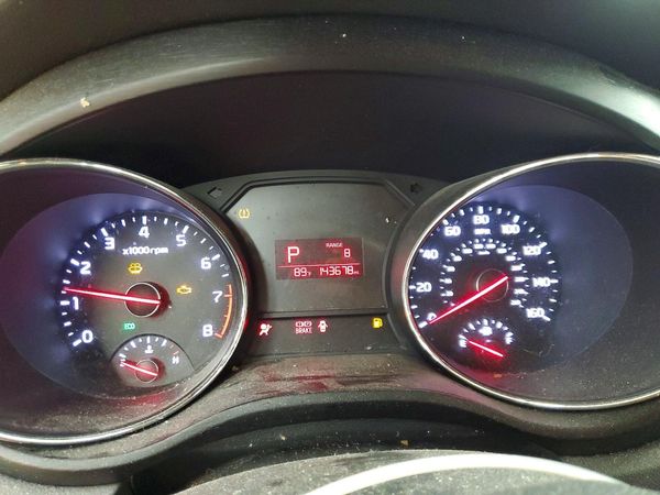 2016 KIA SEDONA L - Low level