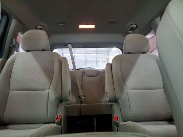 2016 KIA SEDONA L - Low level