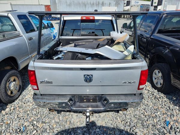 2017 RAM 1500 SLT