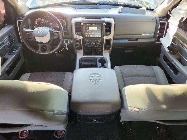 2017 RAM 1500 SLT