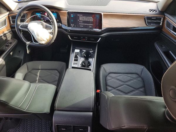 2024 VOLKSWAGEN ATLAS SE w/ Technology
