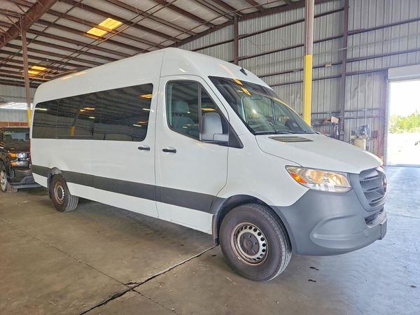 2025 MERCEDES-BENZ SPRINTER