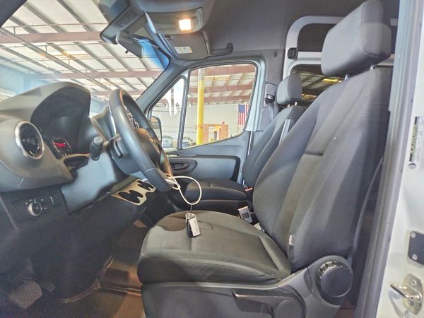 2025 MERCEDES-BENZ SPRINTER