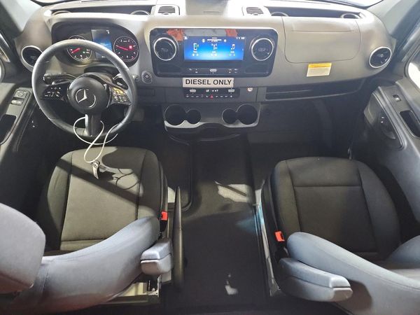 2025 MERCEDES-BENZ SPRINTER