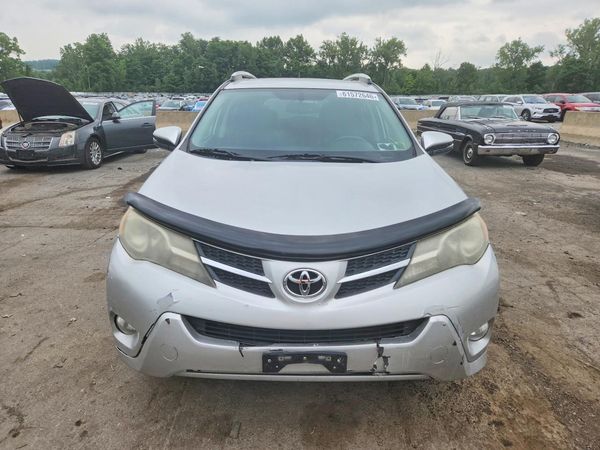 2015 TOYOTA RAV4