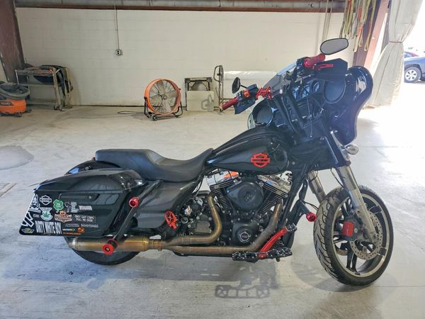 2015 HARLEY-DAVIDSON FLHXS