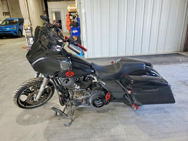 2015 HARLEY-DAVIDSON FLHXS