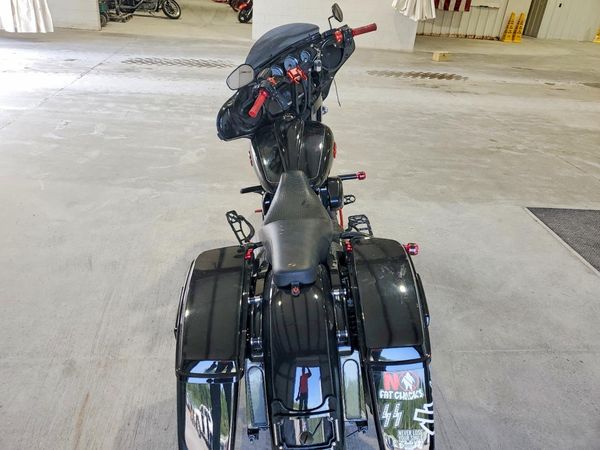 2015 HARLEY-DAVIDSON FLHXS