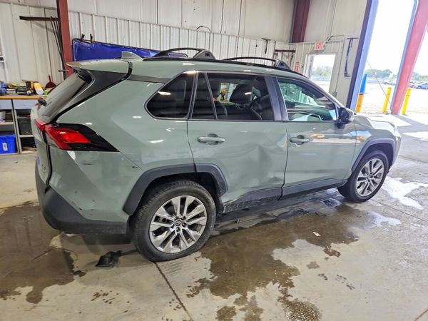 2019 TOYOTA RAV4 XLE Premium
