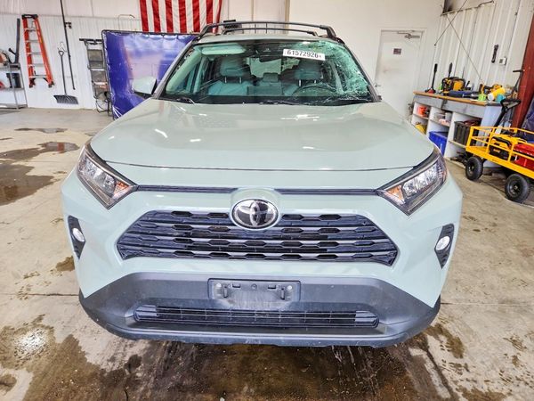 2019 TOYOTA RAV4 XLE Premium