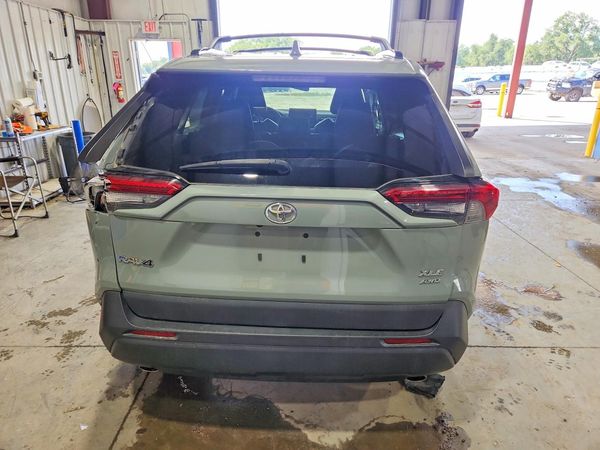 2019 TOYOTA RAV4 XLE Premium