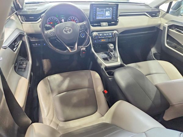 2019 TOYOTA RAV4 XLE Premium