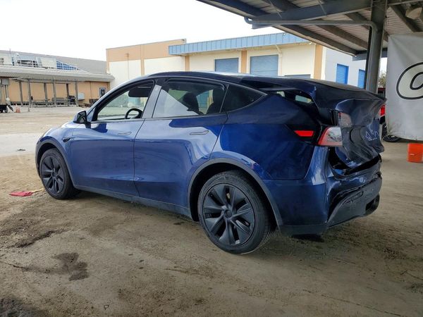 2024 TESLA MODEL Y