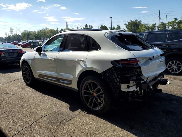 2024 PORSCHE MACAN