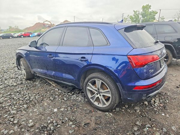 2025 AUDI Q5 S Line quattro Premium