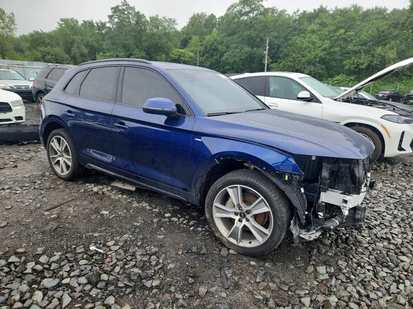 2025 AUDI Q5 S Line quattro Premium