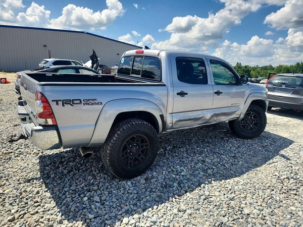 2015 TOYOTA TACOMA Delux Grade
