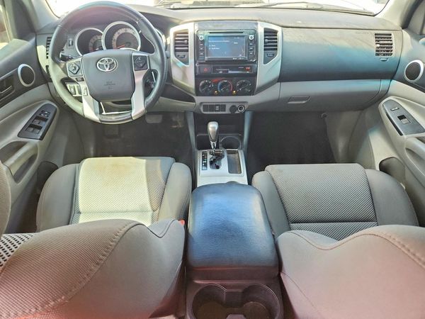 2015 TOYOTA TACOMA Delux Grade