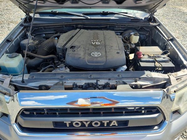 2015 TOYOTA TACOMA Delux Grade