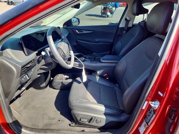2025 KIA EV6