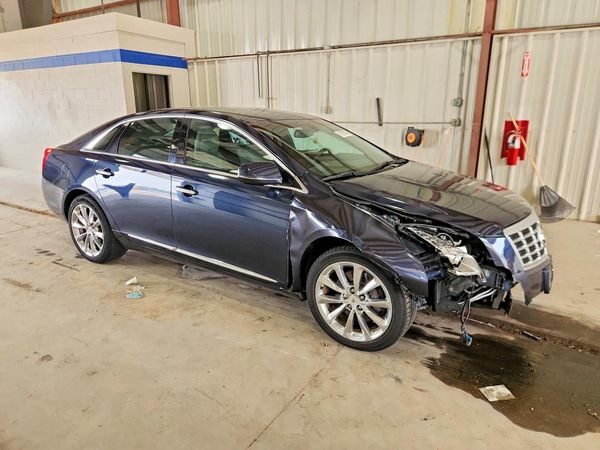 2013 CADILLAC XTS Luxury