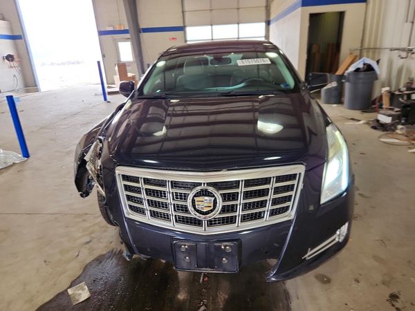 2013 CADILLAC XTS Luxury