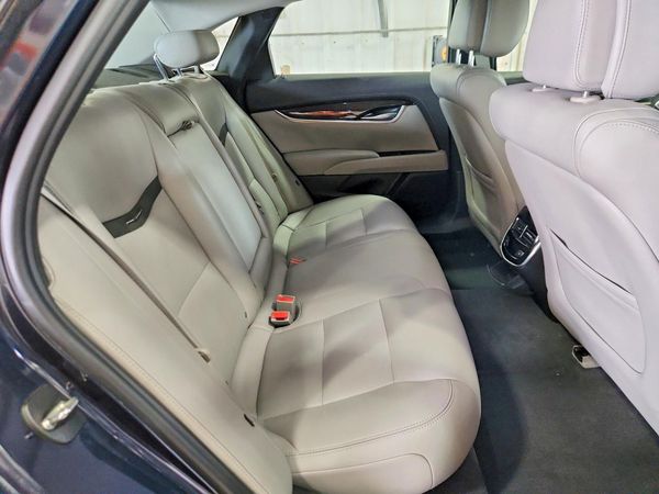 2013 CADILLAC XTS Luxury
