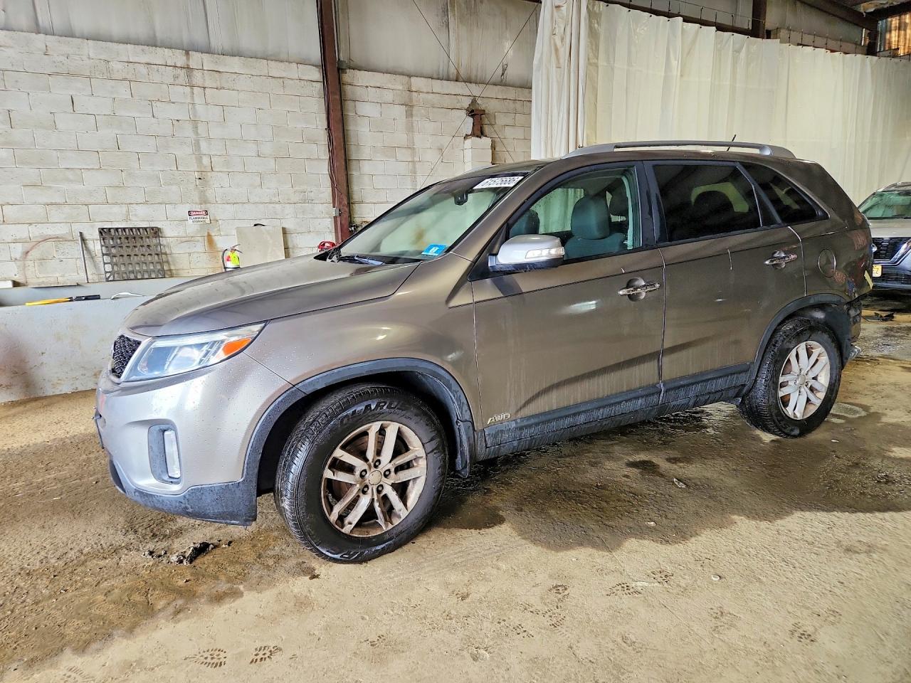 2015 KIA SORENTO GL