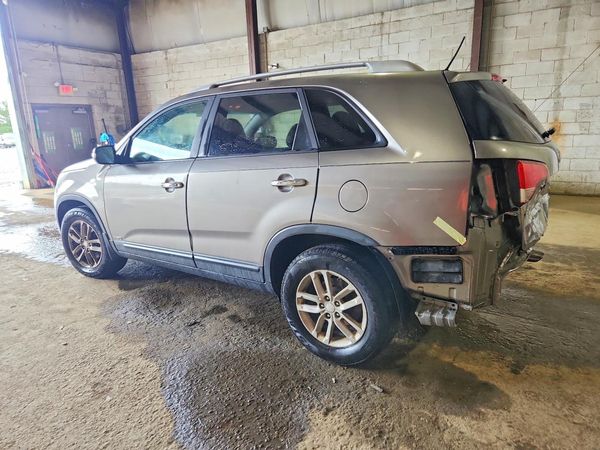 2015 KIA SORENTO GL