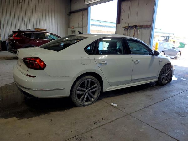 2018 VOLKSWAGEN PASSAT
