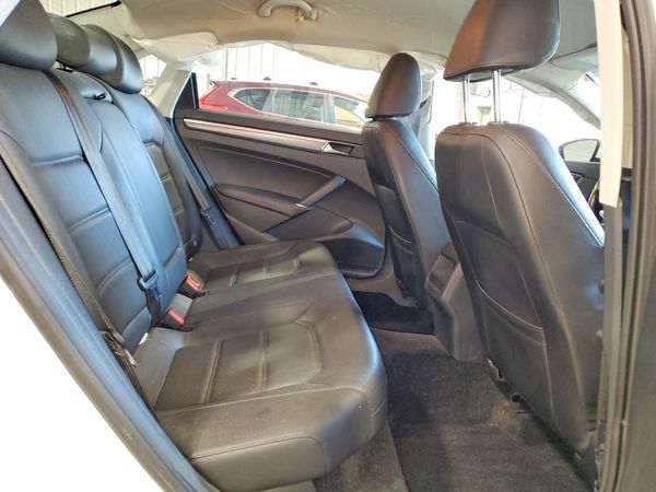 2018 VOLKSWAGEN PASSAT