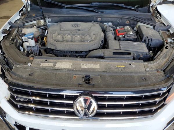 2018 VOLKSWAGEN PASSAT